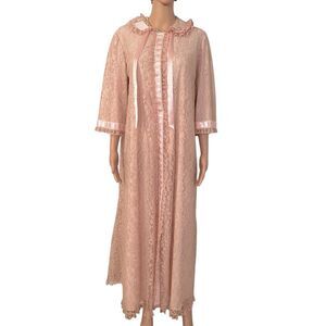 Vintage Women’s Odette Barsa Baby Pink Snap Button Lace Lounge Coat Pajama Gown